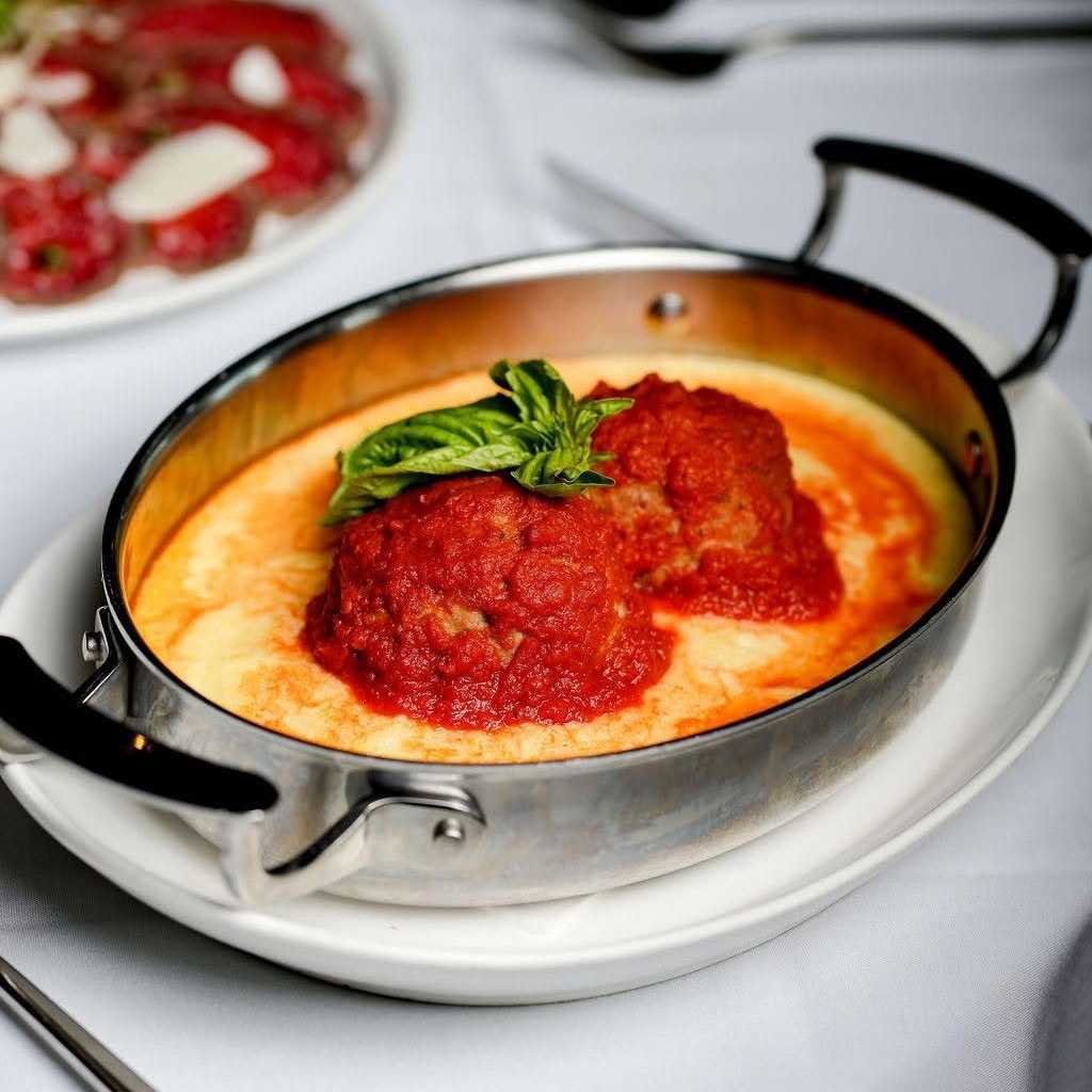Carmine's Rosemont