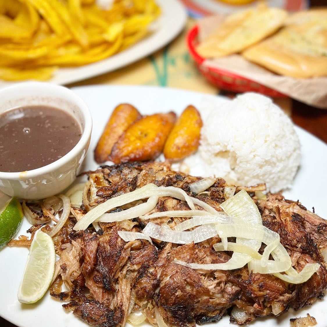 Vila's Mexican & Cuban Cuisine