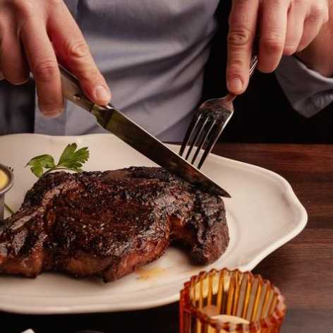 4 Charles Prime Rib