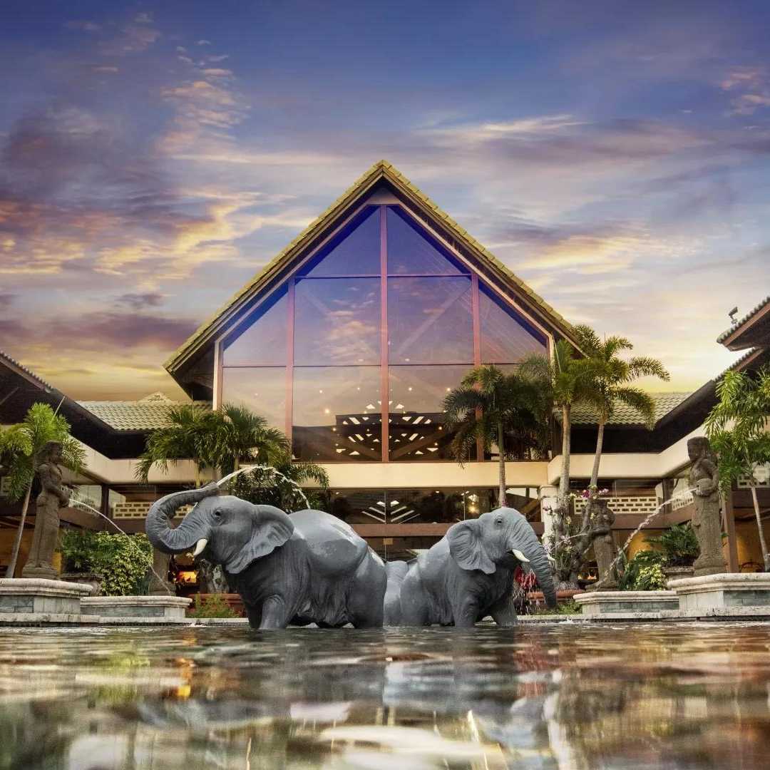 Loews Royal Pacific Resort