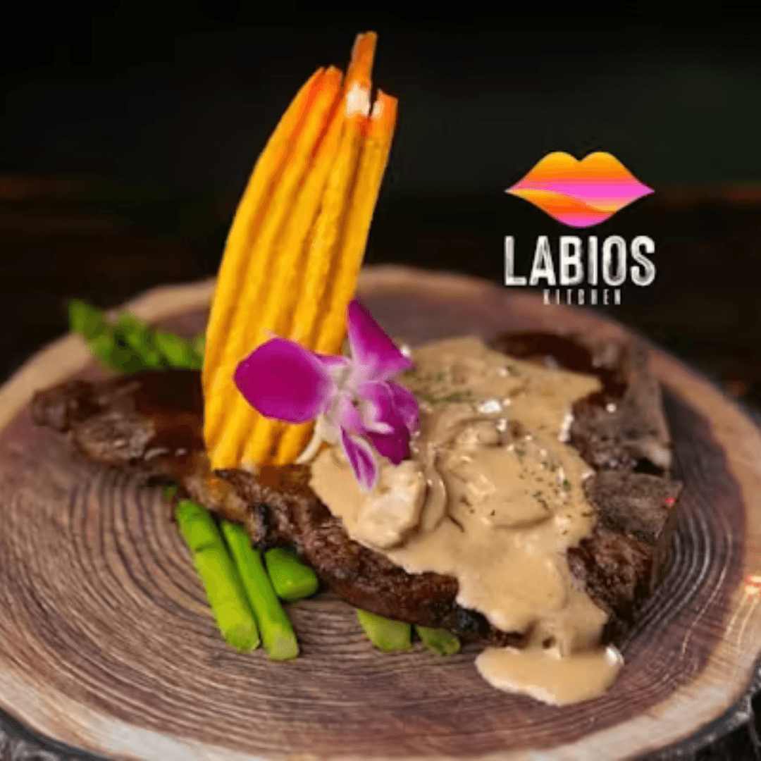 Labios Kitchen & Lounge