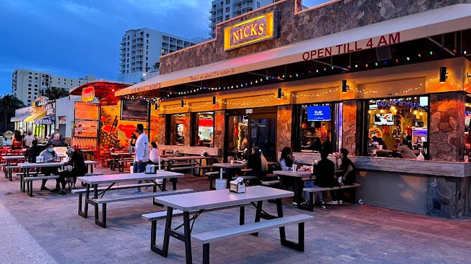 Nick's Bar and Grill