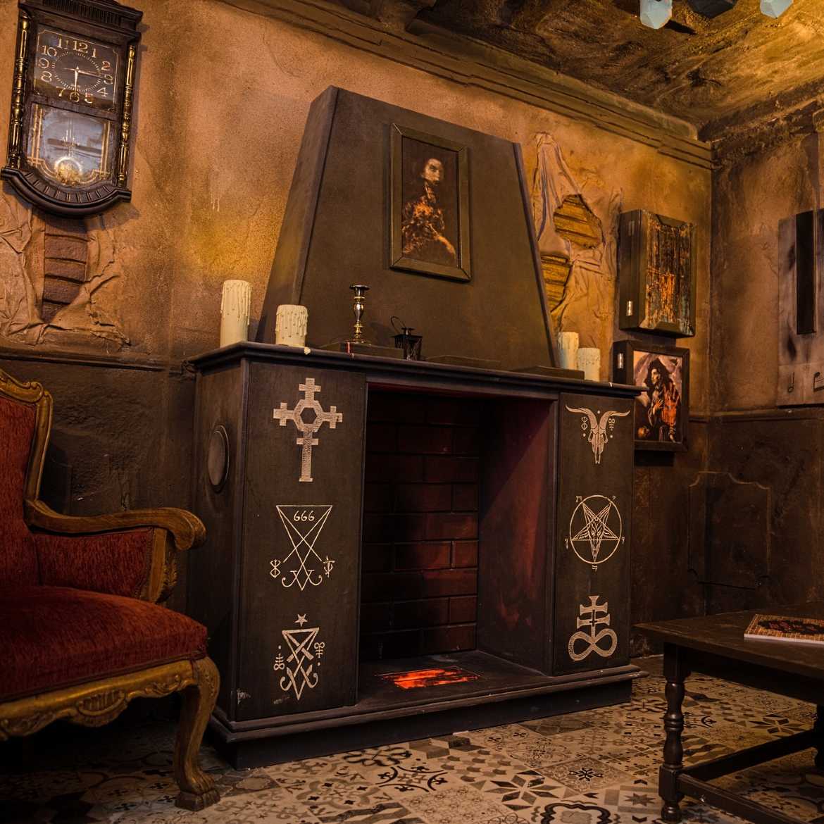 Cloak & Dagger Escape Rooms