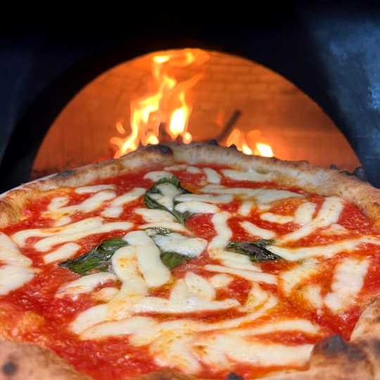 Forno Rosso Pizzeria Napoletana