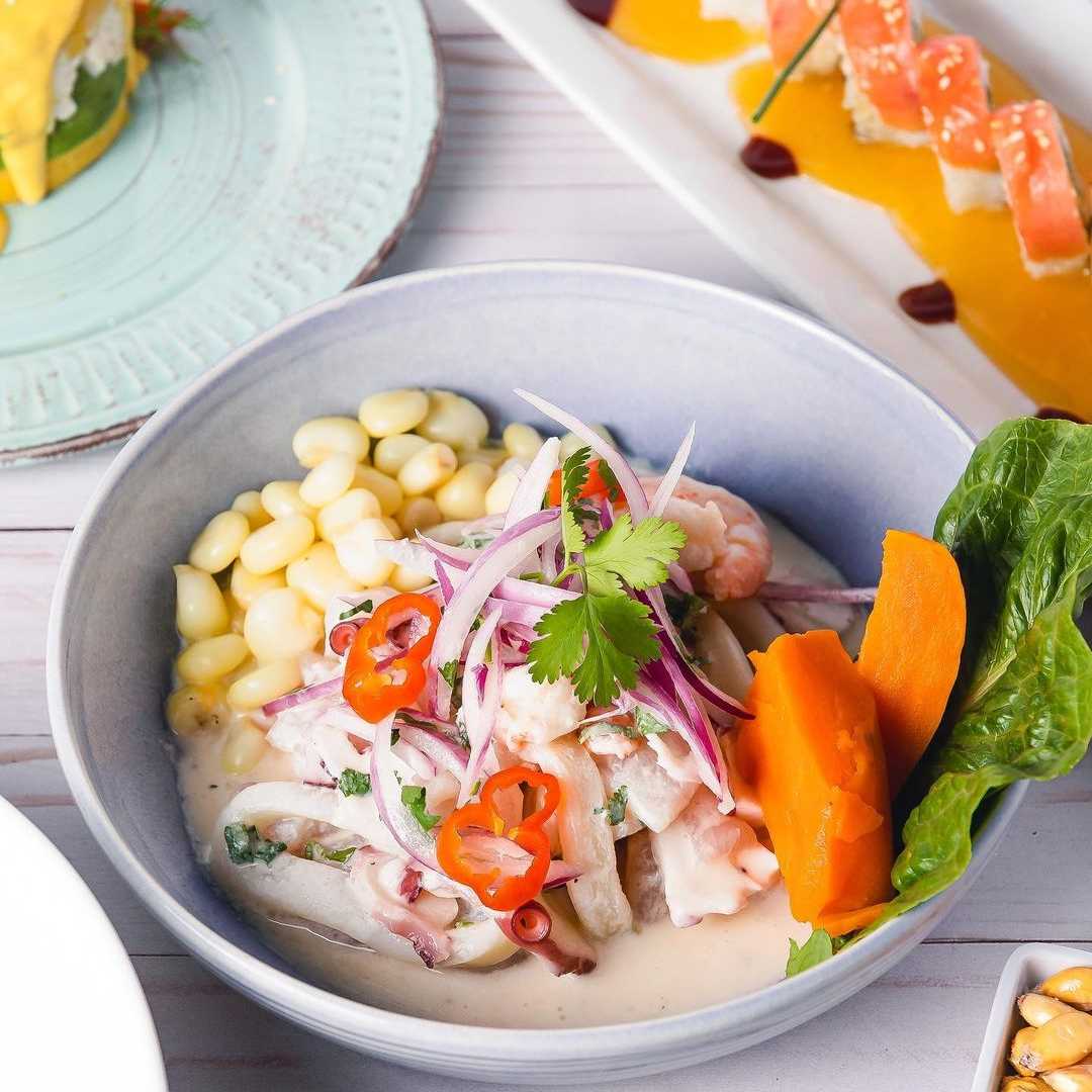 La Perla Ceviches & Rolls