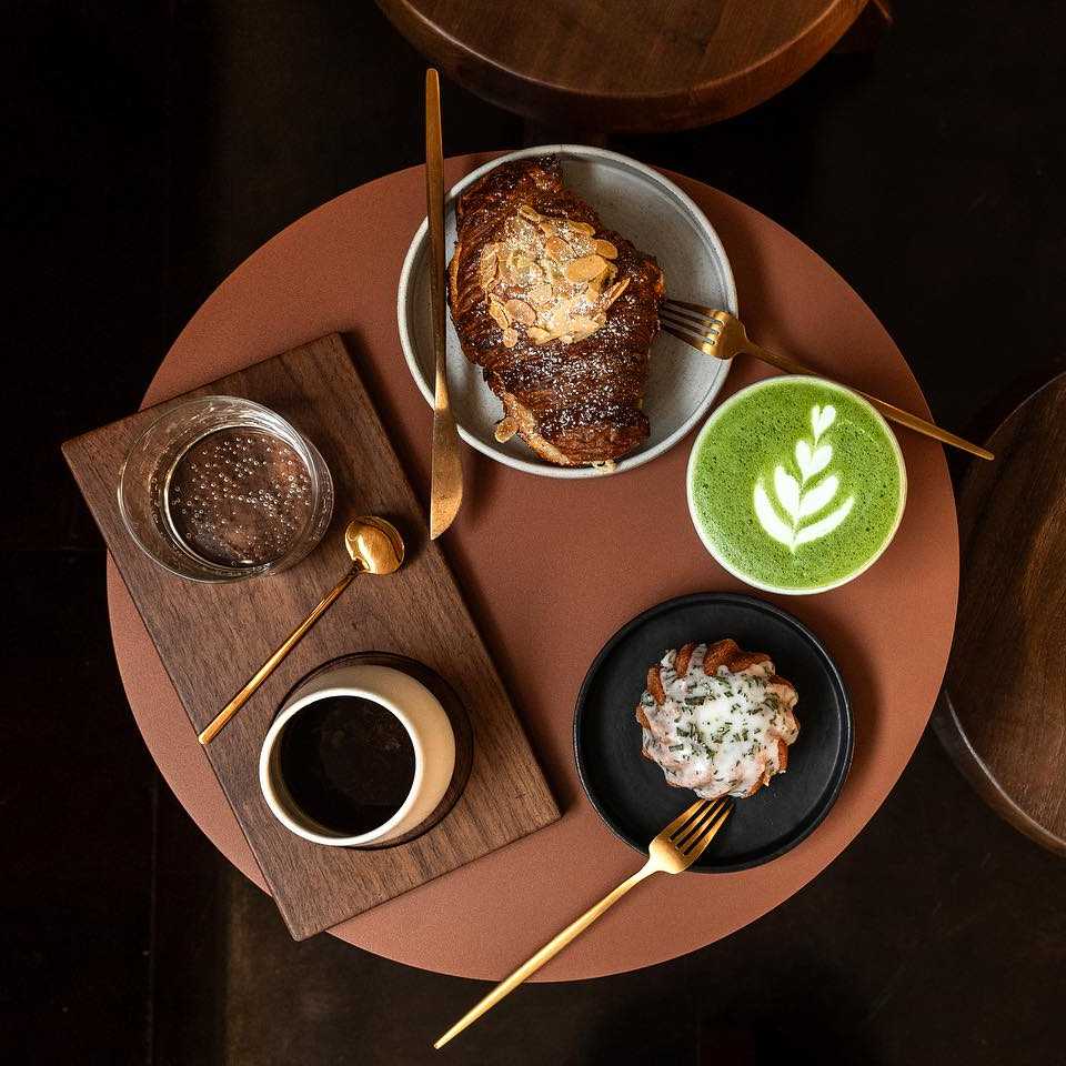 Composition Coffee