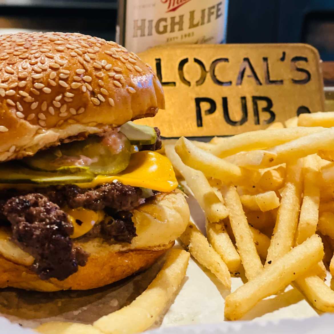 Local's Pub