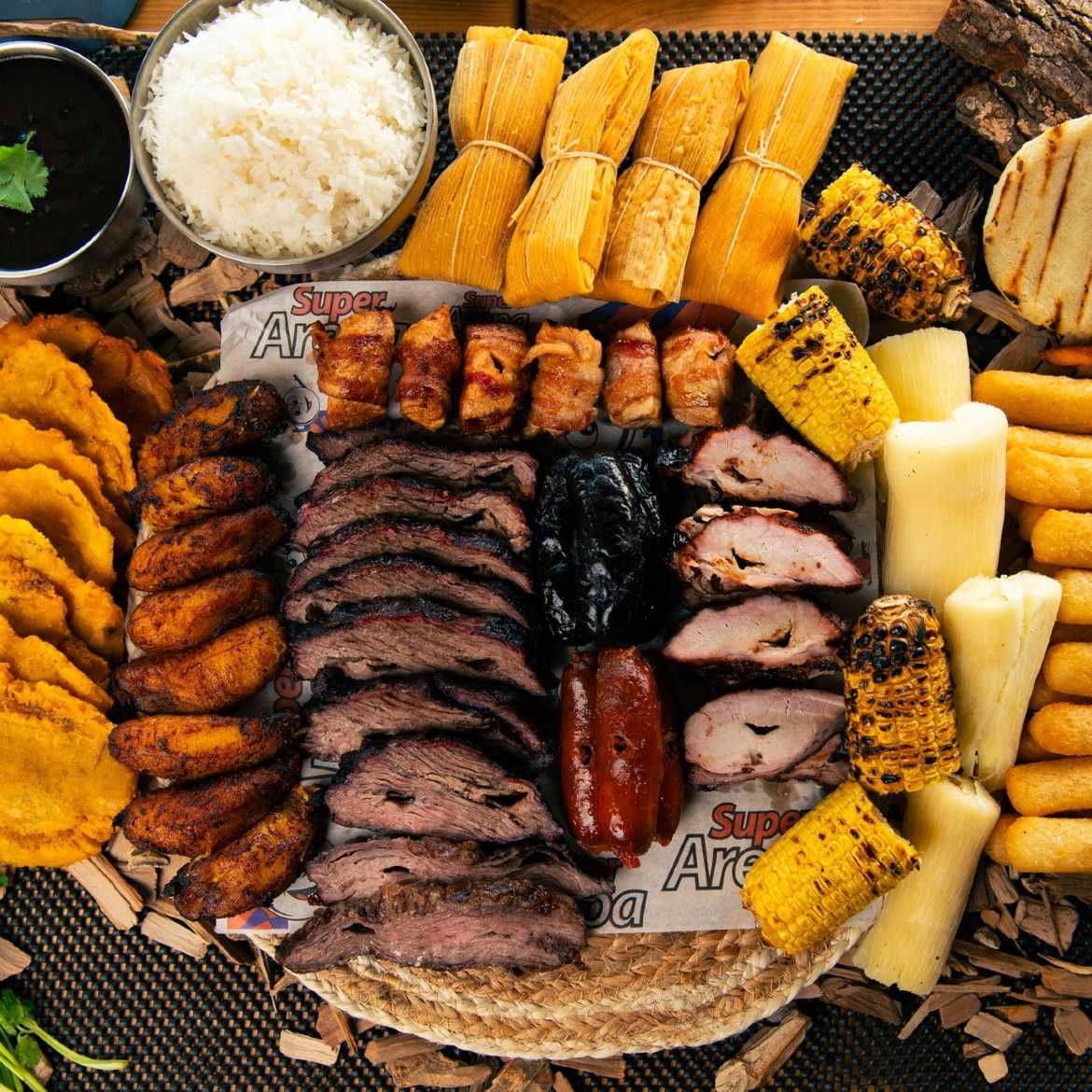 Super Arepa Churrasqueria (Carne en Vara)